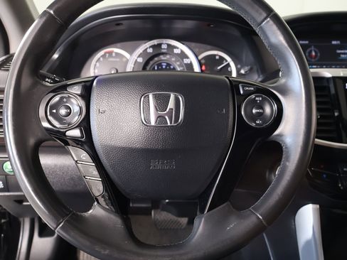 Used 2017 Honda Accord EX-L image 3