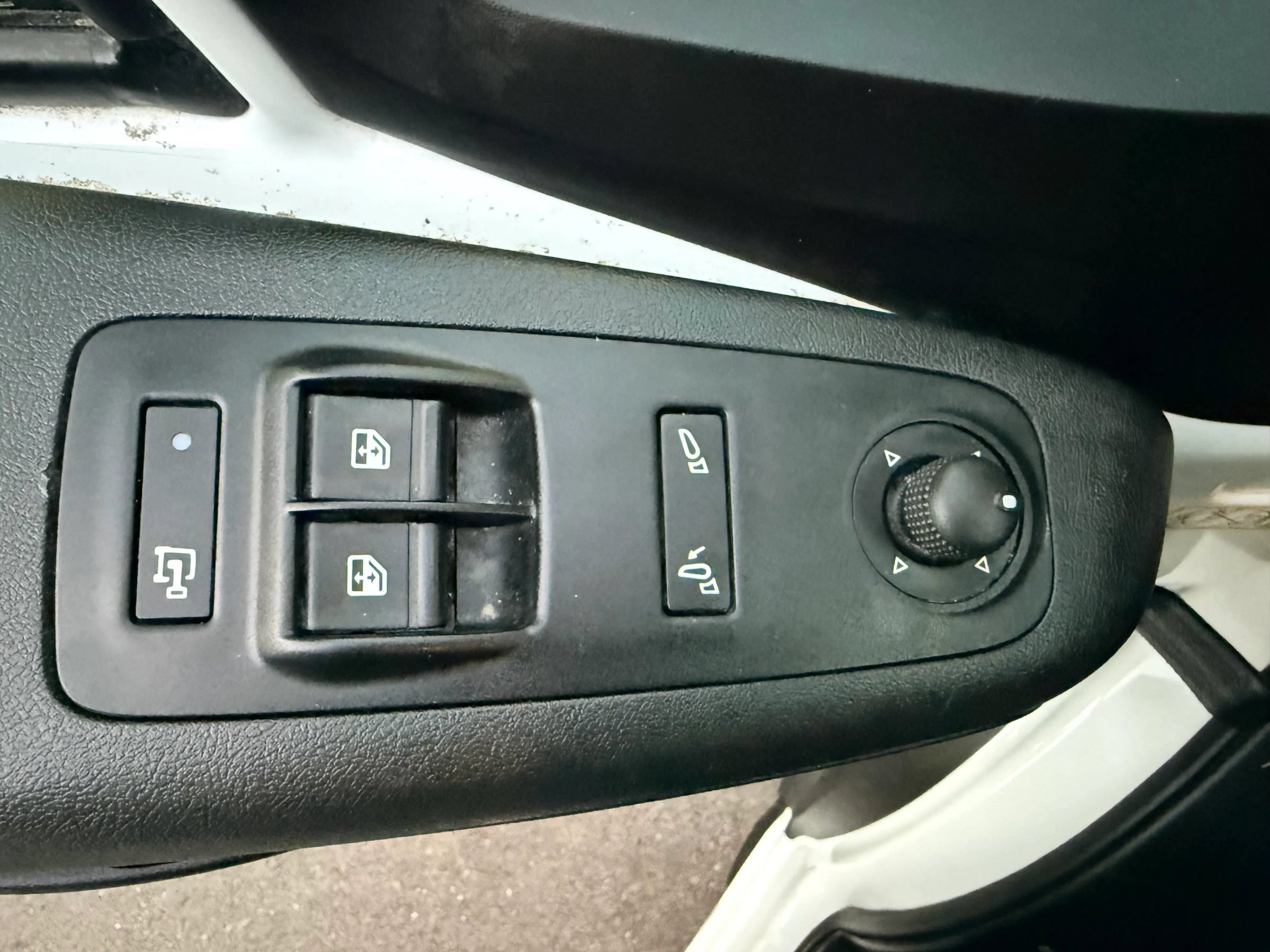 Used 2024 RAM ProMaster 2500 159 High Roof w/ Premium Convenience Group FWD image 18