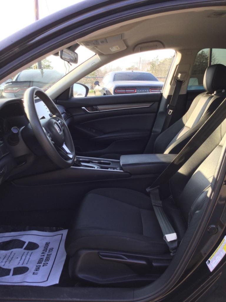 Used 2018 Honda Accord LX image 8