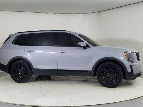 Used 2022 Kia Telluride EX w/ EX Premium Package image 8