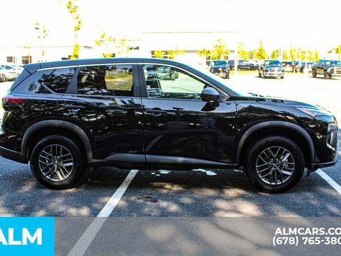 Used 2024 Nissan Rogue S FWD image 8