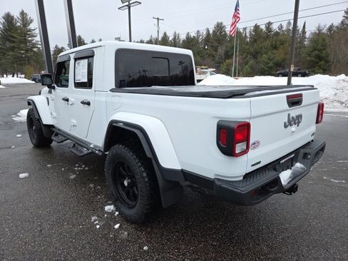 Used 2022 Jeep Gladiator Overland w/ Cold Weather Group image 25