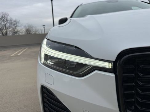 Certified 2025 Volvo XC60 B5 Core image 12