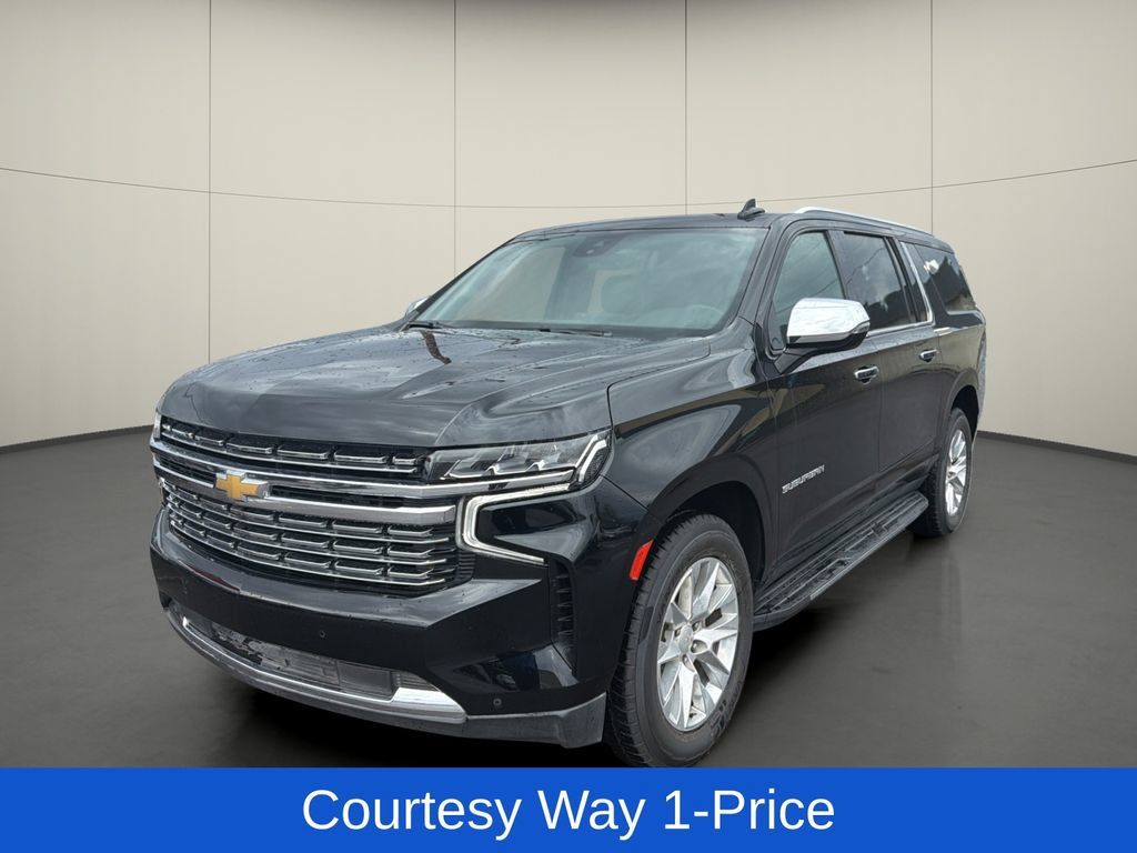 Used 2023 Chevrolet Suburban Premier RWD image 4