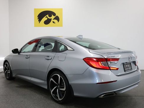 Used 2019 Honda Accord Sport image 2