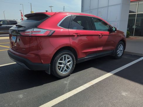Used 2022 Ford Edge SEL w/ Convenience Package AWD/4WD image 4