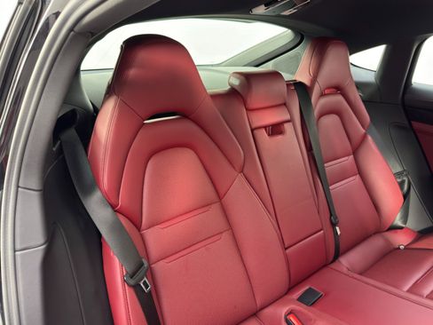 Used 2022 Porsche Panamera 4 w/ Premium Package image 43