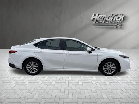 Used 2025 Toyota Camry LE FWD image 9