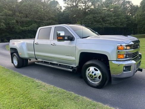 Used 2019 Chevrolet Silverado 3500 LTZ w/ Duramax Plus Package AWD/4WD image 5