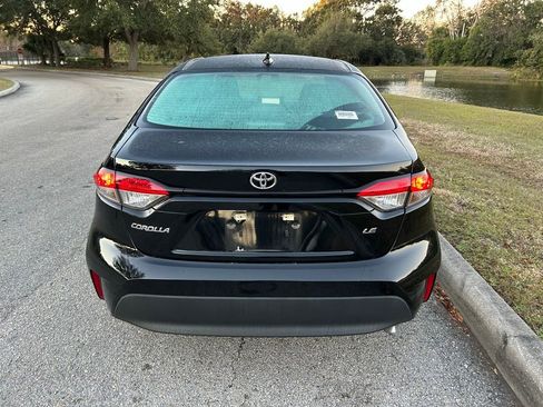 Certified 2024 Toyota Corolla LE image 4