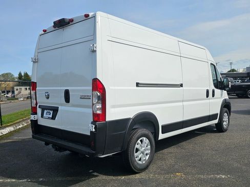 New 2025 RAM ProMaster 3500 w/ Quick Order Package 22G SLT image 4