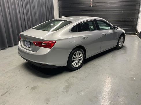 Used 2018 Chevrolet Malibu LT FWD image 8