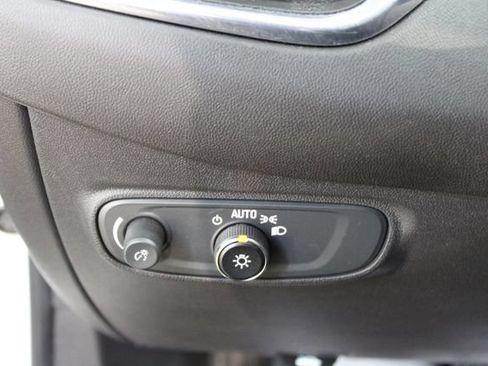 Used 2023 Chevrolet Equinox LS w/ LS Convenience Package AWD/4WD image 15