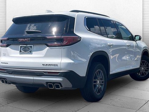 Used 2025 GMC Acadia Elevation FWD image 14