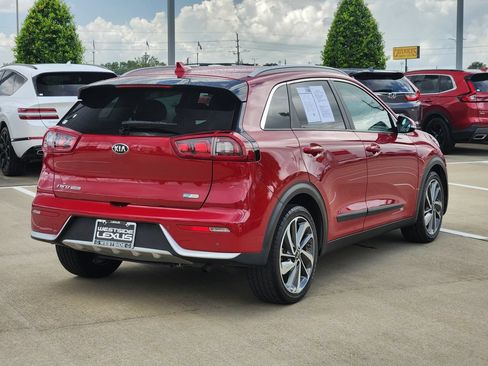 Used 2018 Kia Niro Touring FWD image 7