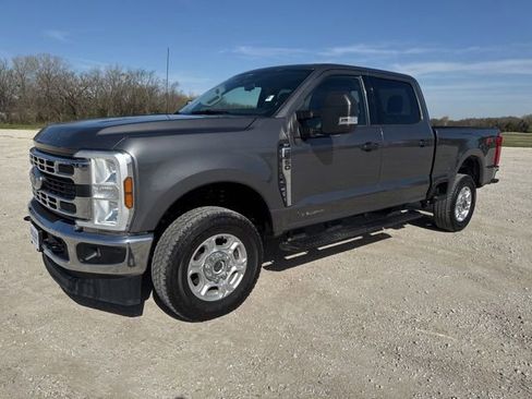 Used 2025 Ford F250 XLT w/ FX4 Off-Road Package image 1
