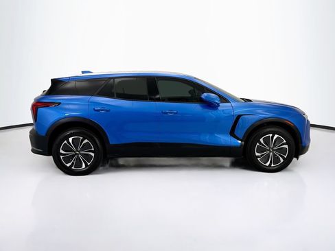 Used 2025 Chevrolet Blazer EV LT AWD/4WD image 4