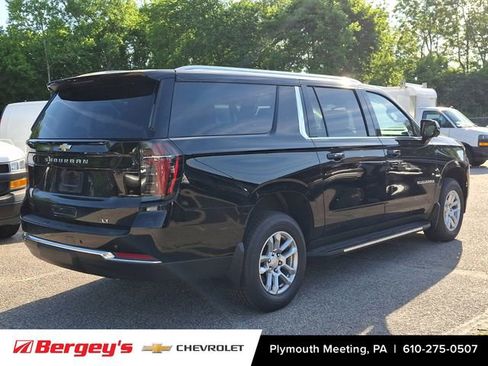 Certified 2025 Chevrolet Suburban LT AWD/4WD image 8