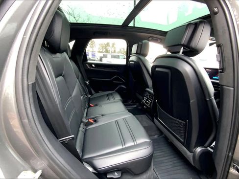 Used 2025 Porsche Cayenne GTS image 17