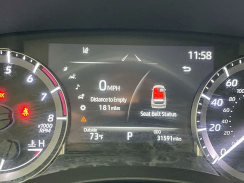 Used 2023 Toyota Highlander LE AWD/4WD image 15