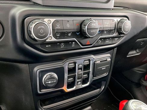 Used 2023 Jeep Gladiator Sport AWD/4WD image 32