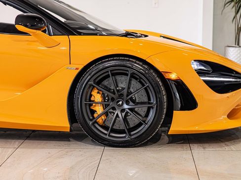 Used 2026 McLaren 750S Spider image 11