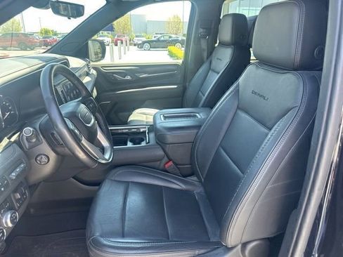 Used 2021 GMC Yukon Denali w/ Denali Ultimate Package AWD/4WD image 9