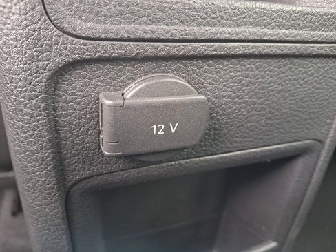 Used 2017 Volkswagen Jetta GLI image 11