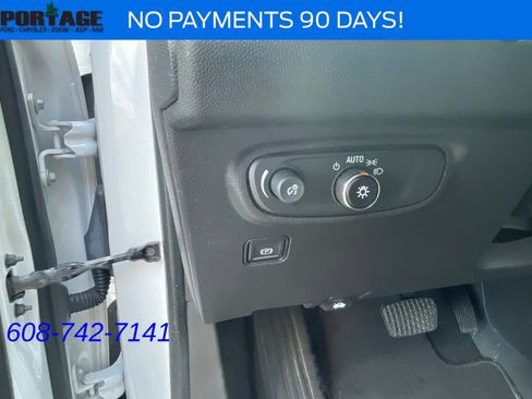 Used 2021 GMC Terrain SLE w/ Driver Convenience Package AWD/4WD image 18