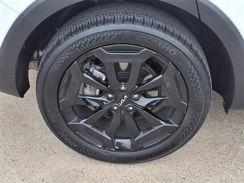 Used 2024 Kia Telluride S w/ S Sunroof Package image 9