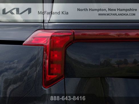 New 2026 Kia Carnival SX w/ SX Dark Edition Package FWD image 11