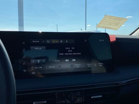 New 2025 Nissan Kicks SR image 25