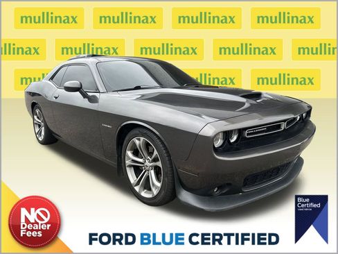 Used 2020 Dodge Challenger R/T RWD image 1