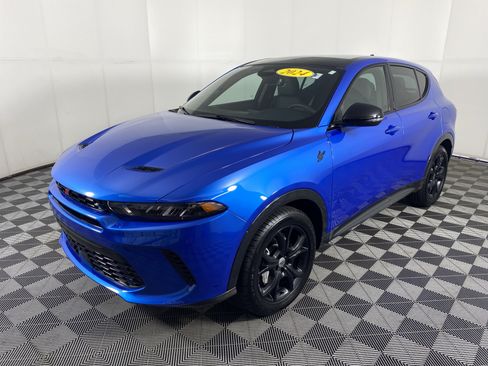 Used 2024 Dodge Hornet R/T Plus w/ R/T Blacktop Package AWD/4WD image 12