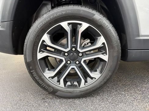 Used 2023 Jeep Compass Limited AWD/4WD image 9