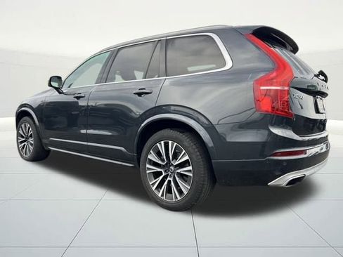 Used 2021 Volvo XC90 T5 Momentum w/ Protection Package Premier image 3