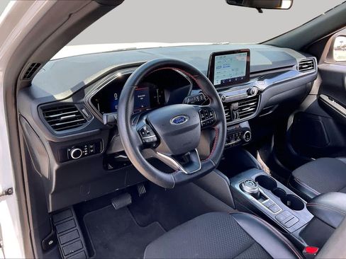 Used 2025 Ford Escape ST-Line FWD image 17