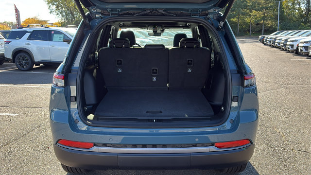 New 2027 Jeep Grand Cherokee Limited AWD/4WD image 25