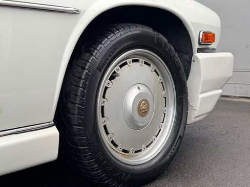 Used 1989 Jaguar XJS V12 Coupe RWD image 46