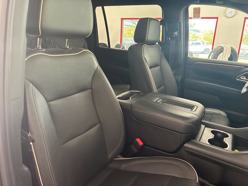 Used 2023 Chevrolet Suburban Premier w/ Premium Package 2 AWD/4WD image 58