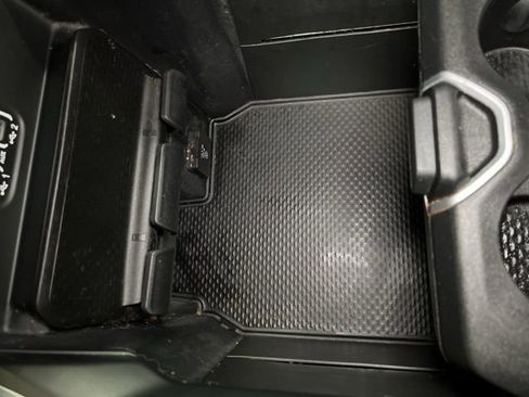 Used 2020 RAM 2500 Laramie w/ Night Edition image 37