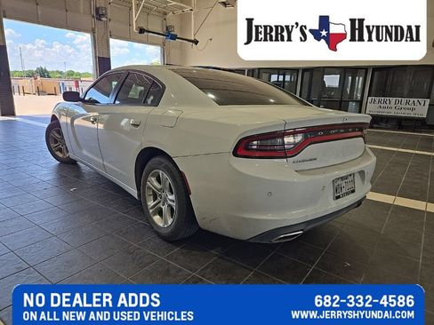 Used 2022 Dodge Charger SXT RWD image 7