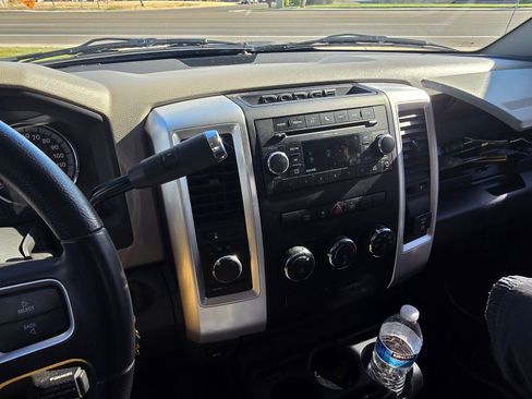 Used 2011 RAM 1500 Classic SLT AWD/4WD image 12