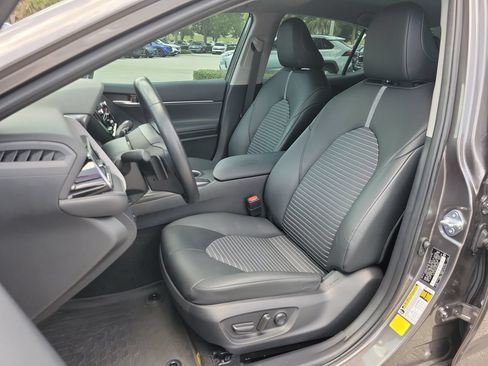 Used 2024 Toyota Camry SE FWD image 16