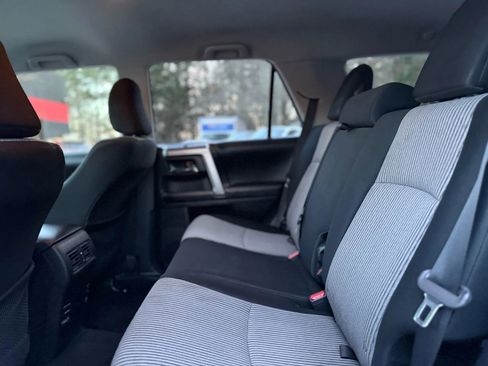 Used 2016 Toyota 4Runner SR5 image 17