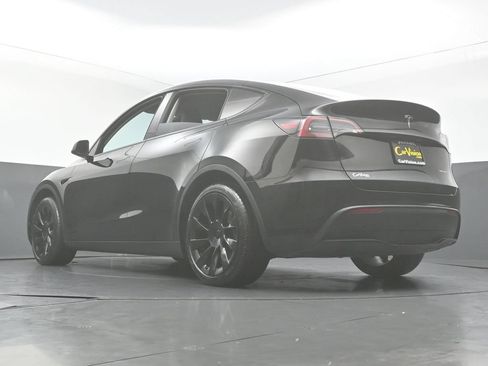 Used 2023 Tesla Model Y Long Range AWD/4WD image 45