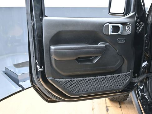 Used 2023 Jeep Wrangler Unlimited Rubicon 4xe AWD/4WD image 41