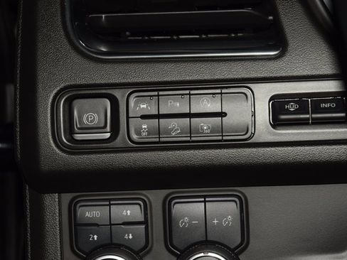 Used 2023 Chevrolet Tahoe High Country image 35