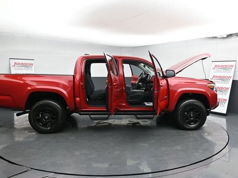 Used 2020 Toyota Tacoma SR5 image 41