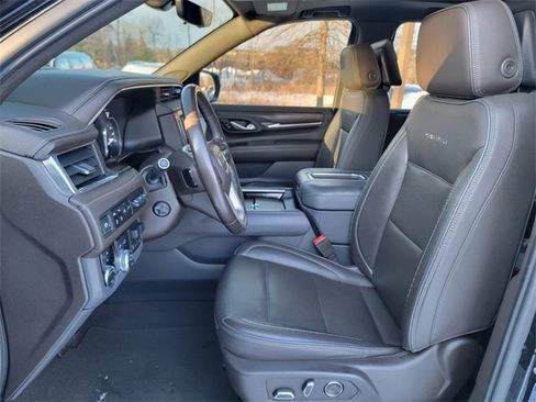 Used 2021 GMC Yukon XL Denali w/ Denali Ultimate Package image 14